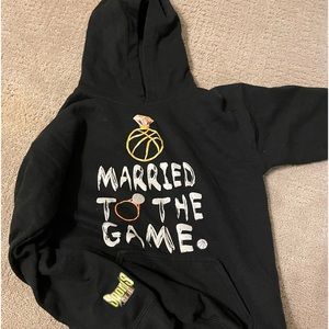 Sports life maried to the game hoodie size large in kids  . 🔥🔥🔥